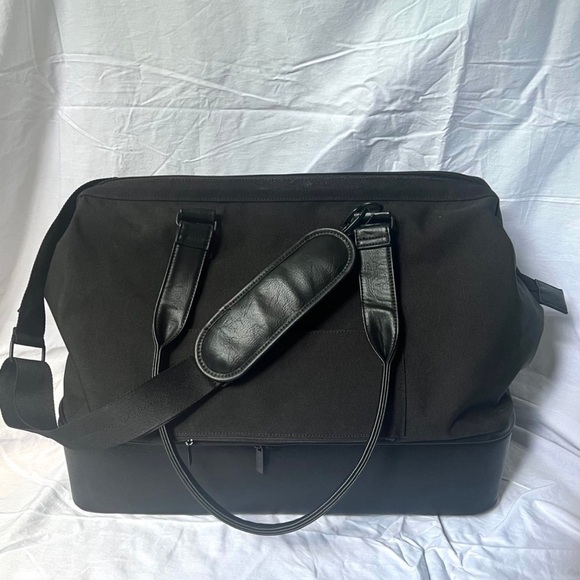 BEIS Weekender Bag - Picture 5 of 9